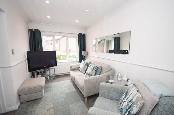 5 Bedroom Detached House For Sale In Laneside Hollow, Northampton, NN4