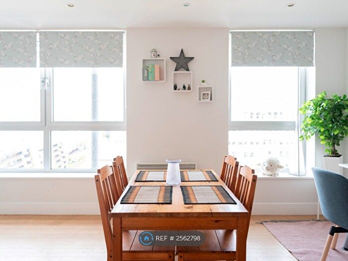 2 Bedroom Flat To Rent In Argyle Street, Glasgow, G2