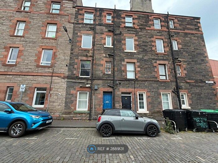 2 Bedroom Flat To Rent In Spiers Place, Edinburgh, EH6