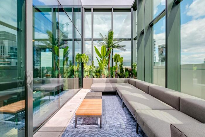 3 Bedroom Flat To Rent In Ostro Tower, Harbour Way, London, E14