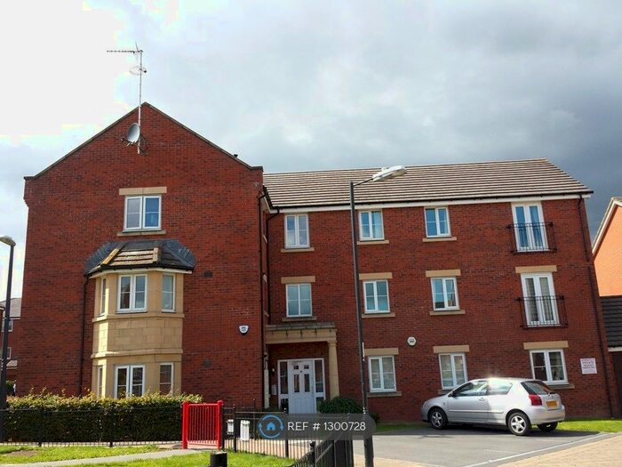 2 Bedroom Flat To Rent In Emerson Square, Bristol, BS7