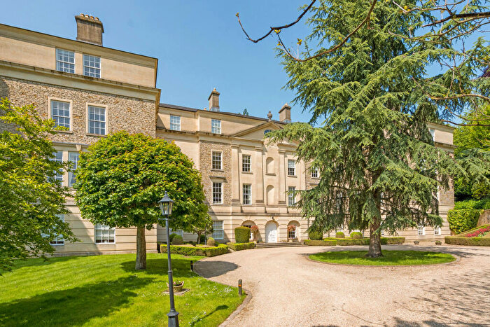 2 Bedroom Flat For Sale In Cavendish Road, Bath, BA1