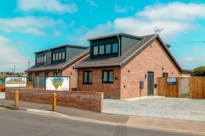 3 Bedroom Detached House To Rent In Linacre Avenue, Sprowston, Norwich, NR7