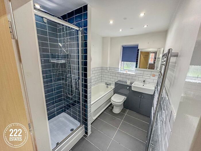 2 Bedroom Flat To Rent In Chapelside Close, Great Sankey, Warrington, WA5
