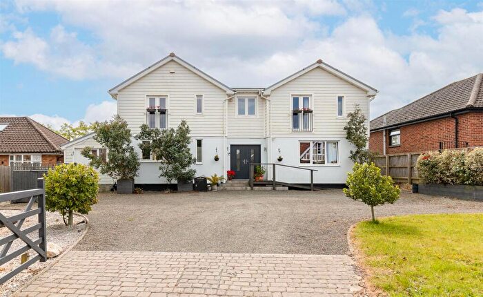 5 Bedroom Detached House For Sale In New England Style Detached House - Baring Road, Cowes, PO31