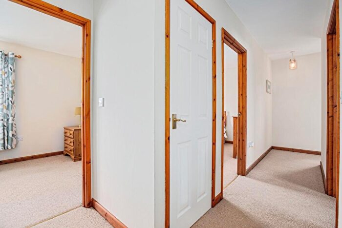 2 Bedroom Flat For Sale In Clos Y Fferm, Aberporth, Cardigan, Ceredigion, SA43