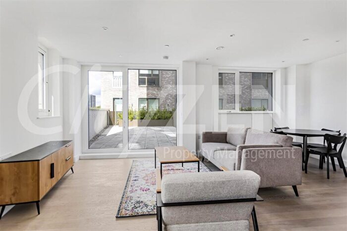 1 Bedroom Flat To Rent In Gosnold House, Escapade Place, London, E14