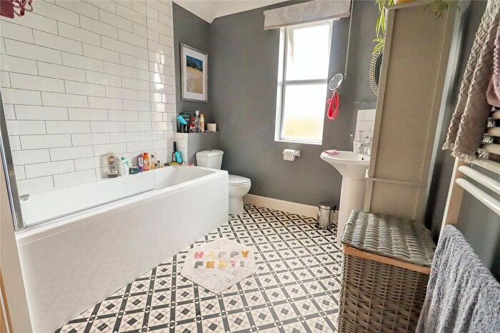 3 Bedroom Terraced House For Sale In Brook Road, Oldfield Park, Bath, BA2