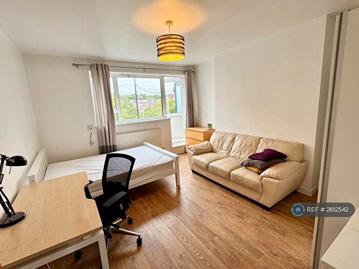 4 Bedroom Flat To Rent In Grisedale, London, NW1