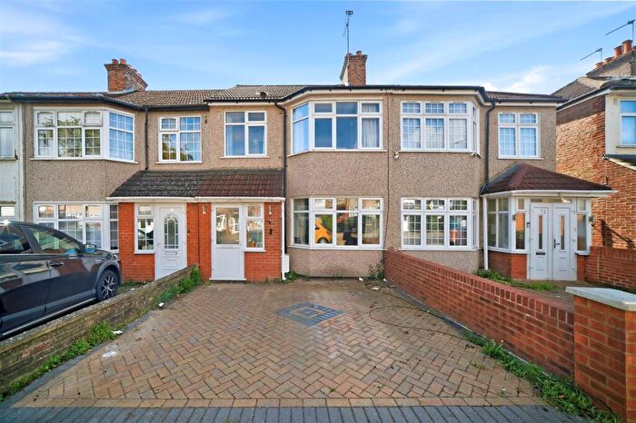 3 Bedroom Terraced House For Sale In Crofts Road, Harrow, HA1