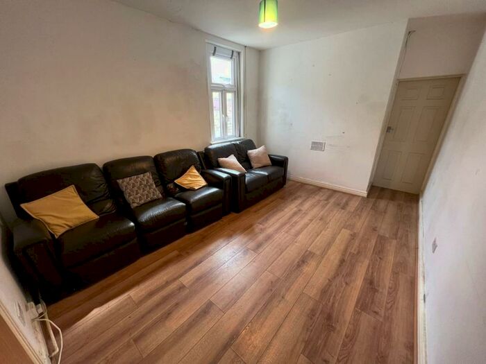 4 Bedroom End Of Terrace House To Rent In Monthermer Road, Cardiff(City), CF24