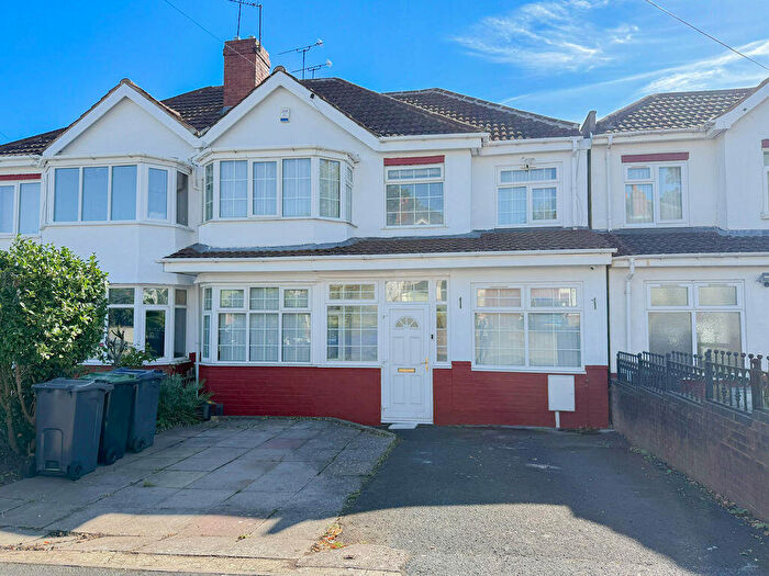4 Bedroom Semi-Detached House For Sale In Downside Road, Birmingham, B24