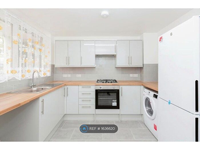 3 Bedroom Maisonette To Rent In Wick Road, London, E9