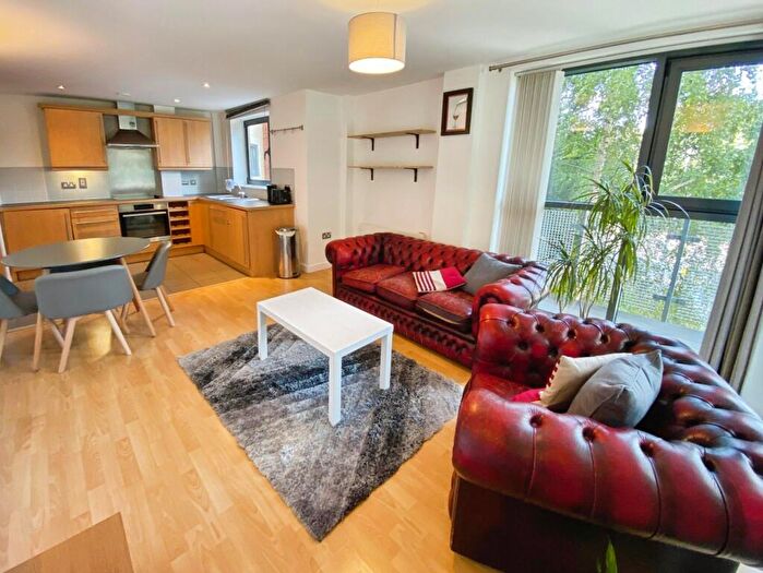 2 Bedroom Flat To Rent In Velocity North, City Walk, Leeds, West Yorkshire, LS11