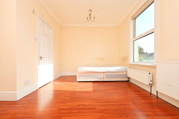 Studio To Rent In Bower Lane, Maidstone, ME16