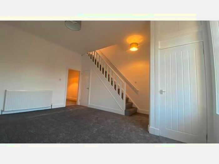 3 Bedroom Terraced House To Rent In Drygate Street, Larkhall, ML9