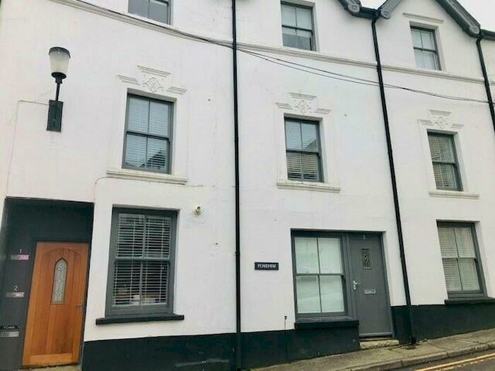 Flats to rent in Llandeilo, SA19, Carmarthenshire