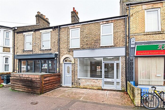 2 Bedroom Flat To Rent In Milton Road, Cambridge, CB4