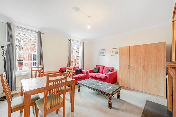 3 Bedroom Flat To Rent In Hortensia House, Hortensia Road, London, SW10