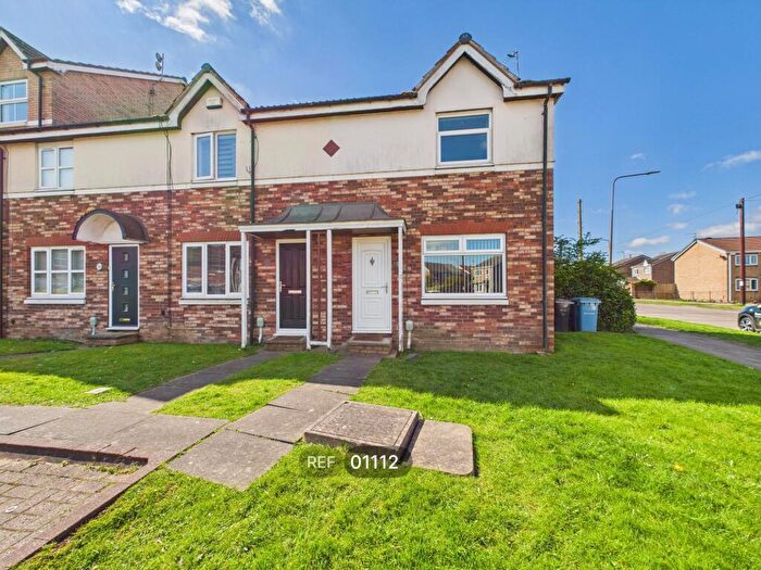3 Bedroom Terraced House To Rent In Kilton Court, Howdale Road, HU8