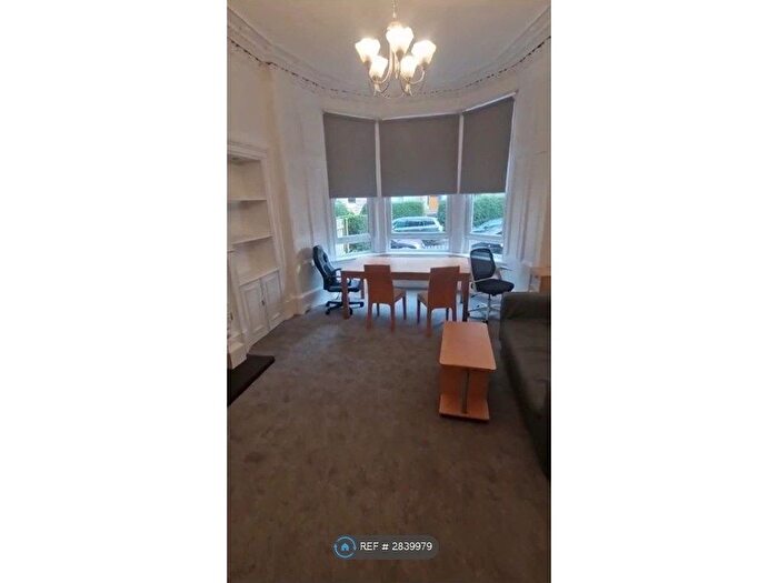 3 Bedroom Flat To Rent In Roslea Drive, Glasgow, G31