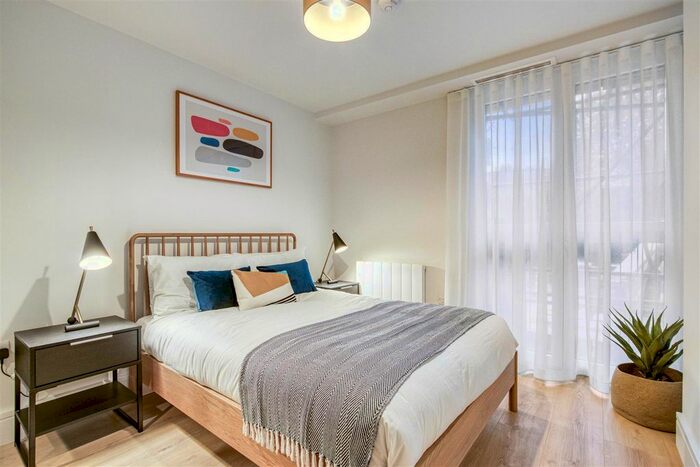 1 Bedroom Flat To Rent In Station Road, New Barnet, London, EN5