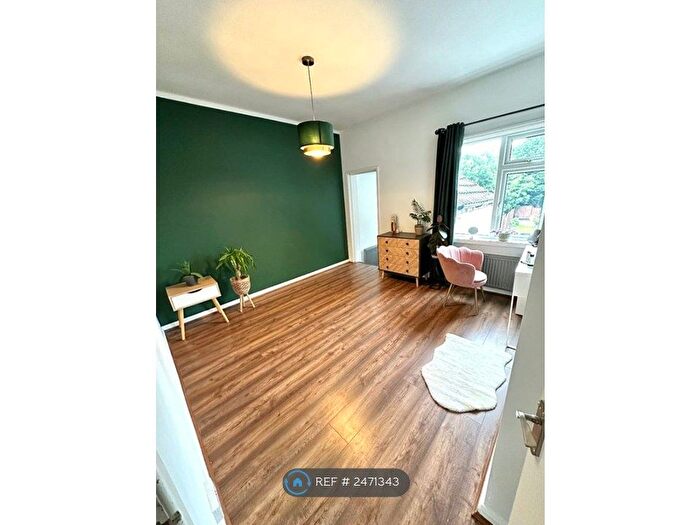 3 Bedroom Terraced House To Rent In Haunchwood Road, Nuneaton, CV10