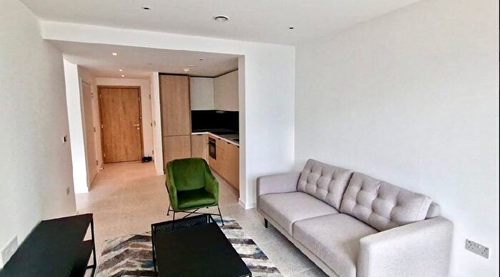 1 Bedroom Flat To Rent In The Bouchon, London, E1