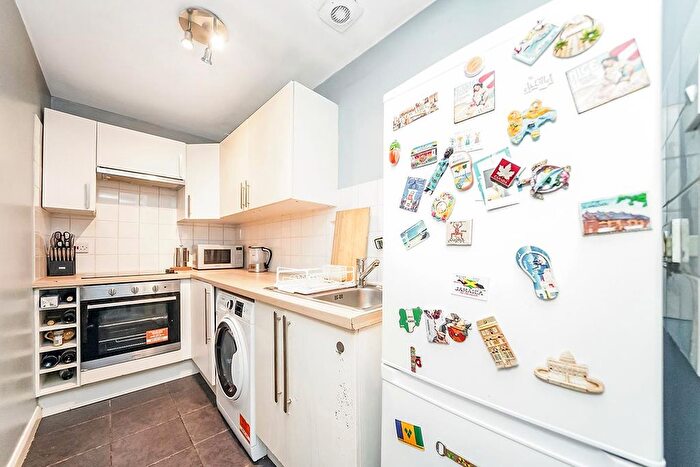 1 Bedroom Flat To Rent In Spanby Road, London, E3