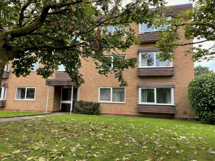 2 Bedroom Flat To Rent In Harford Drive, Frenchay, Bristol, BS16
