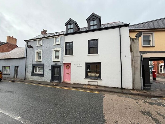 2 Bedroom Semi-Detached House For Sale In Feidrfair, Cardigan, SA43