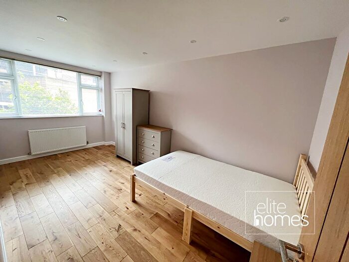 5 Bedroom Flat To Rent In Weymouth Terrace, London, E2
