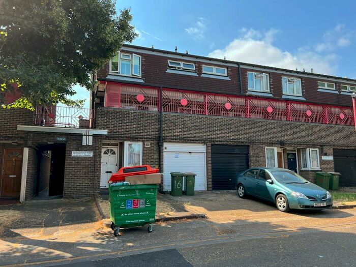 1 Bedroom Flat To Rent In Hoskins Close, E16