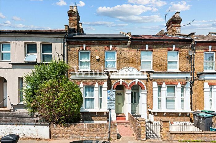 3 Bedroom Terraced House For Sale In Cranbrook Park, London, United Kingdom, N22
