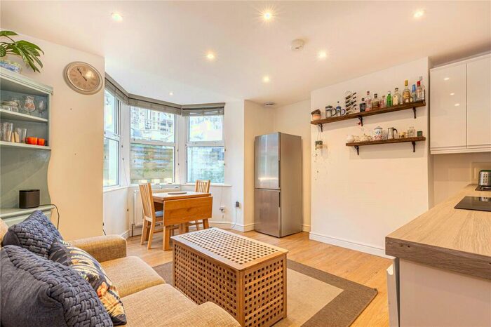 2 Bedroom Apartment To Rent In Belmont Road, St. Andrews, Bristol, BS6