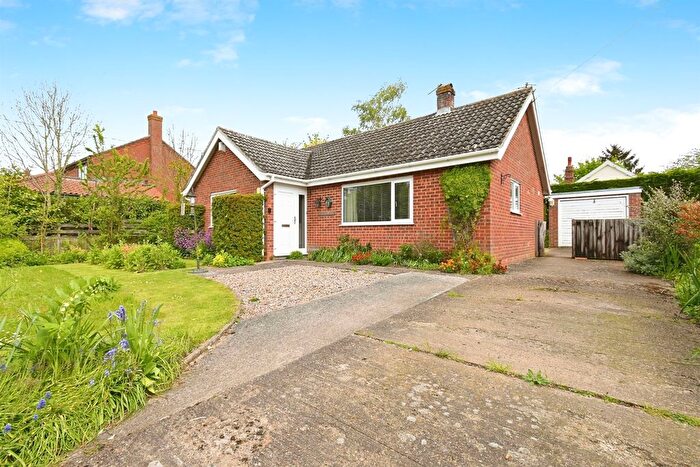 2 Bedroom Detached Bungalow For Sale In The Street, Winfarthing, Diss, IP22