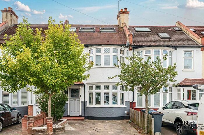 4 Bedroom Terraced House For Sale In Wydehurst Road, Shirley, CR0