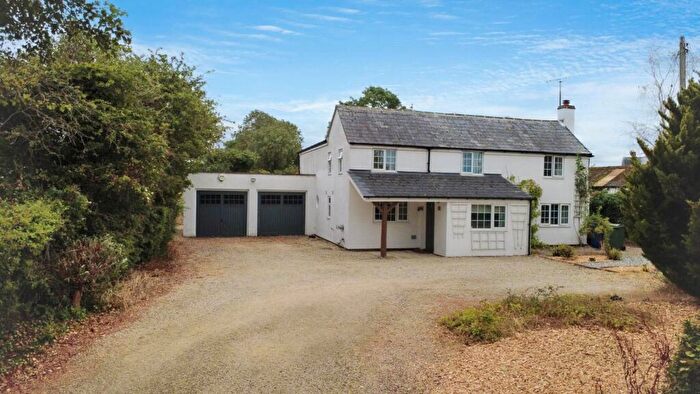4 Bedroom Detached House For Sale In Deerhurst, Gloucester, GL19