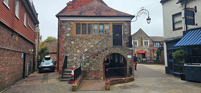 2 Bedroom Flat To Rent In The Maltings, Salisbury, SP1