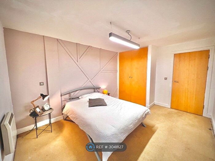 1 Bedroom Flat To Rent In Thomas Court, Bristol, BS1