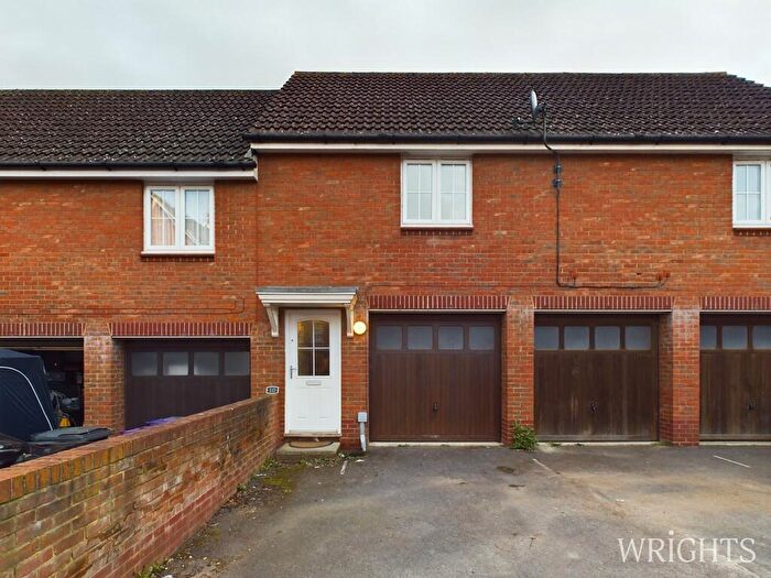 2 Bedroom Coach House To Rent In Merrick Close, Stevenage, SG1