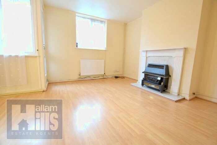 3 Bedroom Flat To Rent In Netherthorpe Street, Sheffield, South Yorkshire, S3