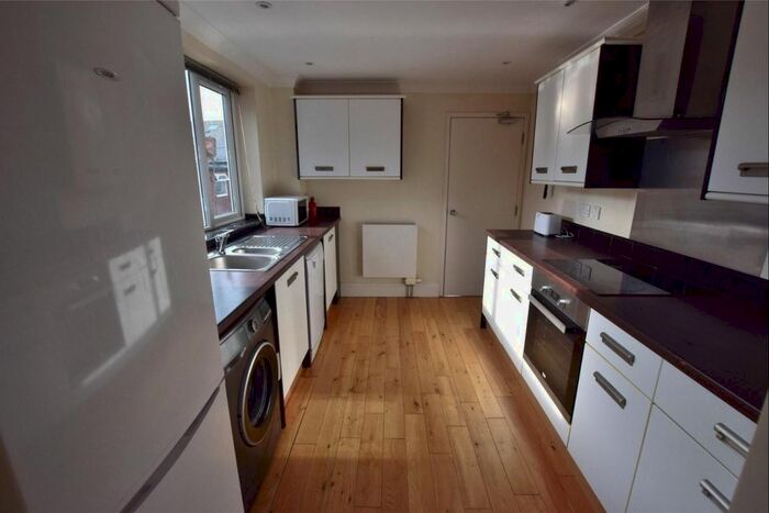 5 Bedroom Flat To Rent In Hotspur Street, Heaton, Newcastle Upon Tyne, NE6