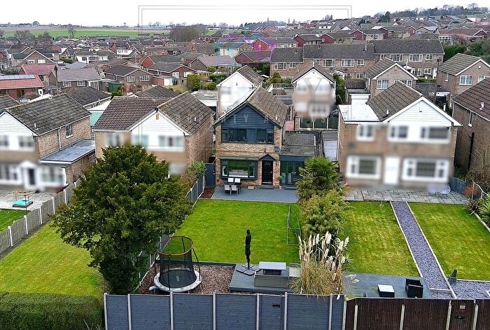 4 Bedroom Detached House For Sale In Ackworth Road, Pontefract, West Yorkshire, WF8