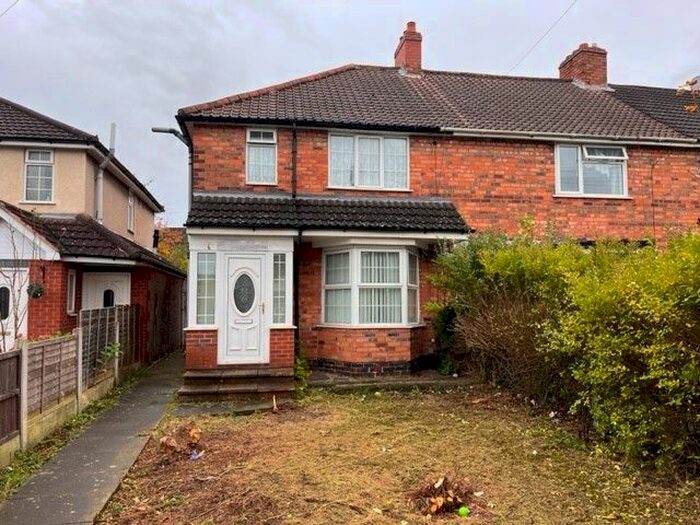 3 Bedroom End Of Terrace House To Rent In Neston Grove, Birmingham, B33
