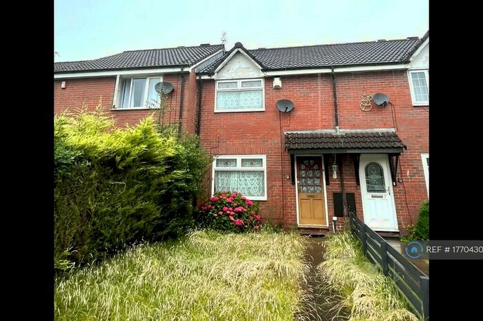 3 Bedroom Terraced House To Rent In Dean Court, Bolton, BL1