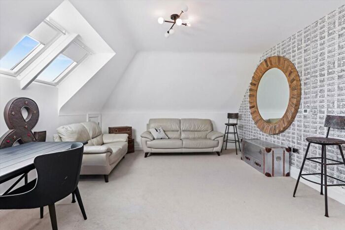 5 Bedroom Town House To Rent In Rectory Orchard, London, SW19