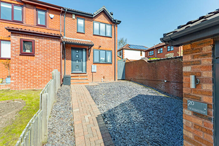 3 Bedroom Semi-Detached House For Sale In St. Andrews Drive, Darton, Barnsley, S75