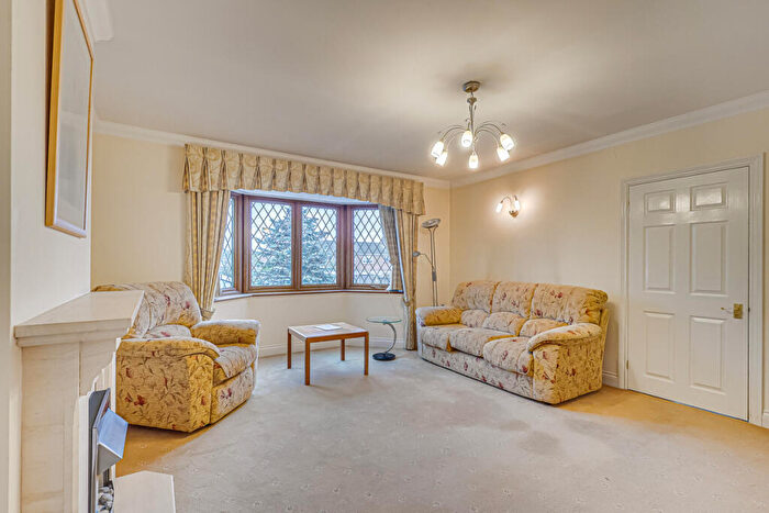 3 Bedroom Detached Bungalow For Sale In Downer Road, Benfleet, SS7