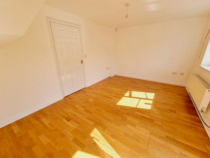 2 Bedroom End Of Terrace House To Rent In Portia Way, Warwick, CV34